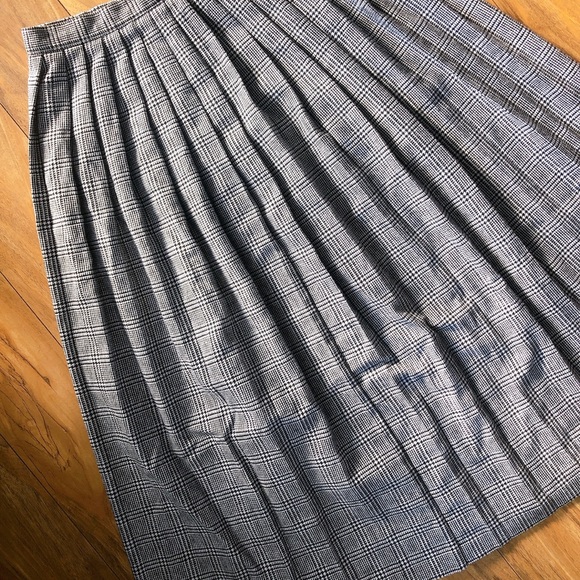 VINTAGE french long plaid pleated skirt midi 💼🎀 Academia Aesthetic - Picture 8 of 11